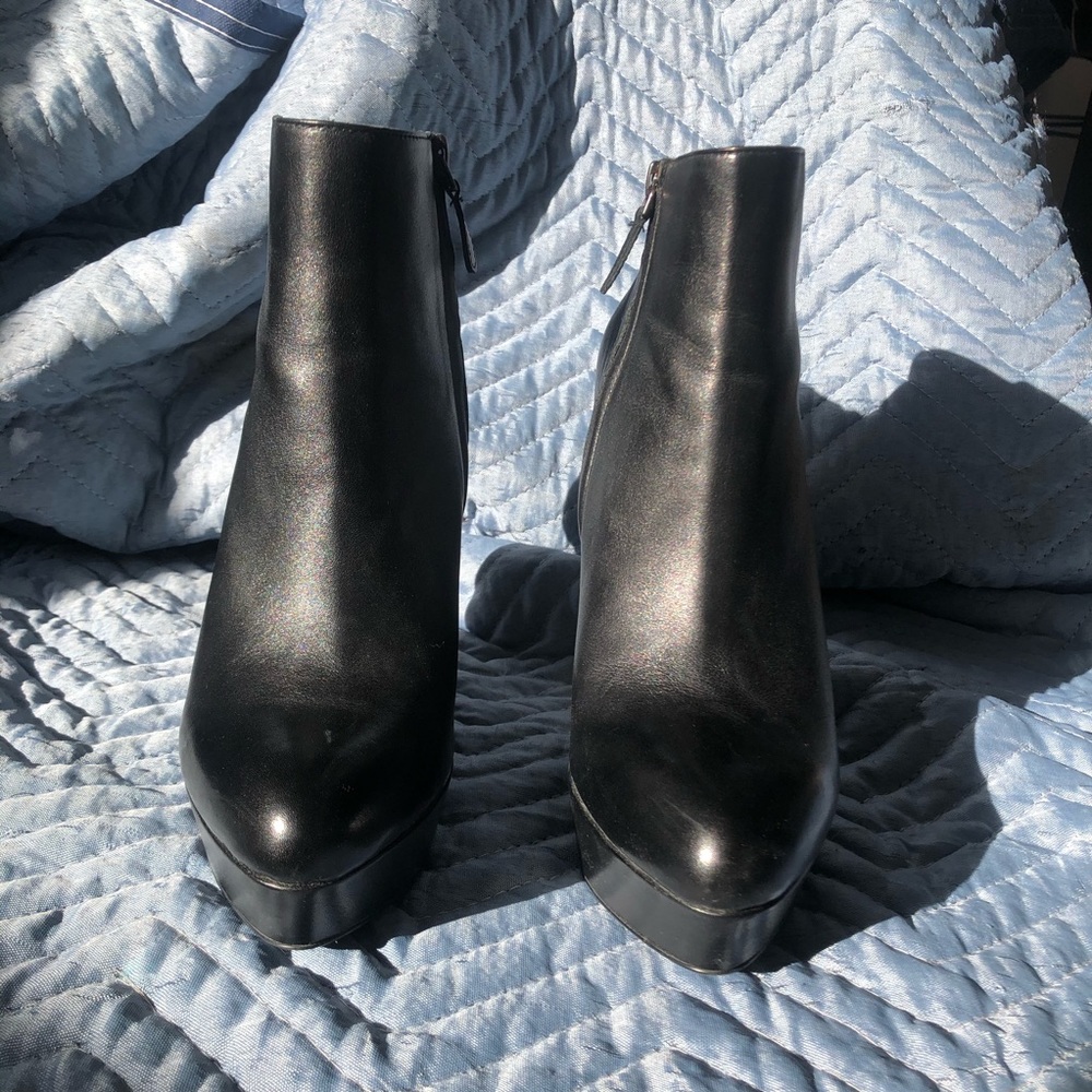 Theory platform booties size 10 - Picture 5 of 6
